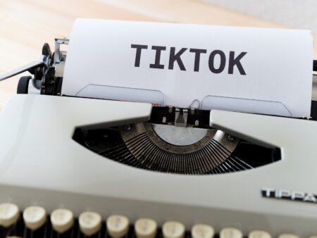 Die besten TikTok Tricks: So explodiert dein Account 2025