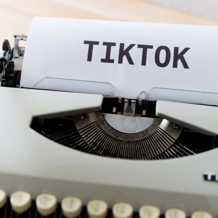 Die besten TikTok Tricks: So explodiert dein Account 2025